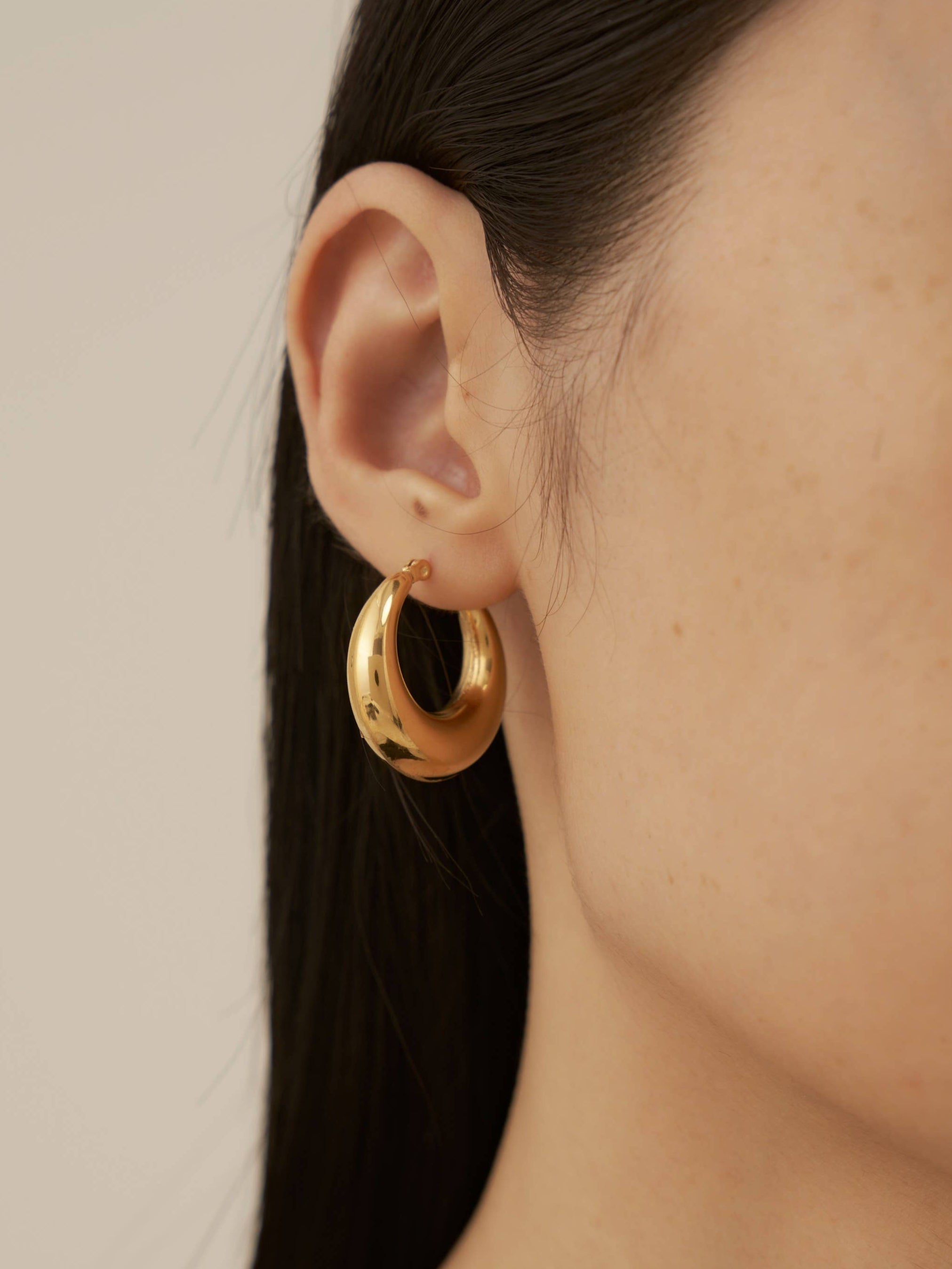 18k Gold Hoop Earrings; Dangle Drop Earring